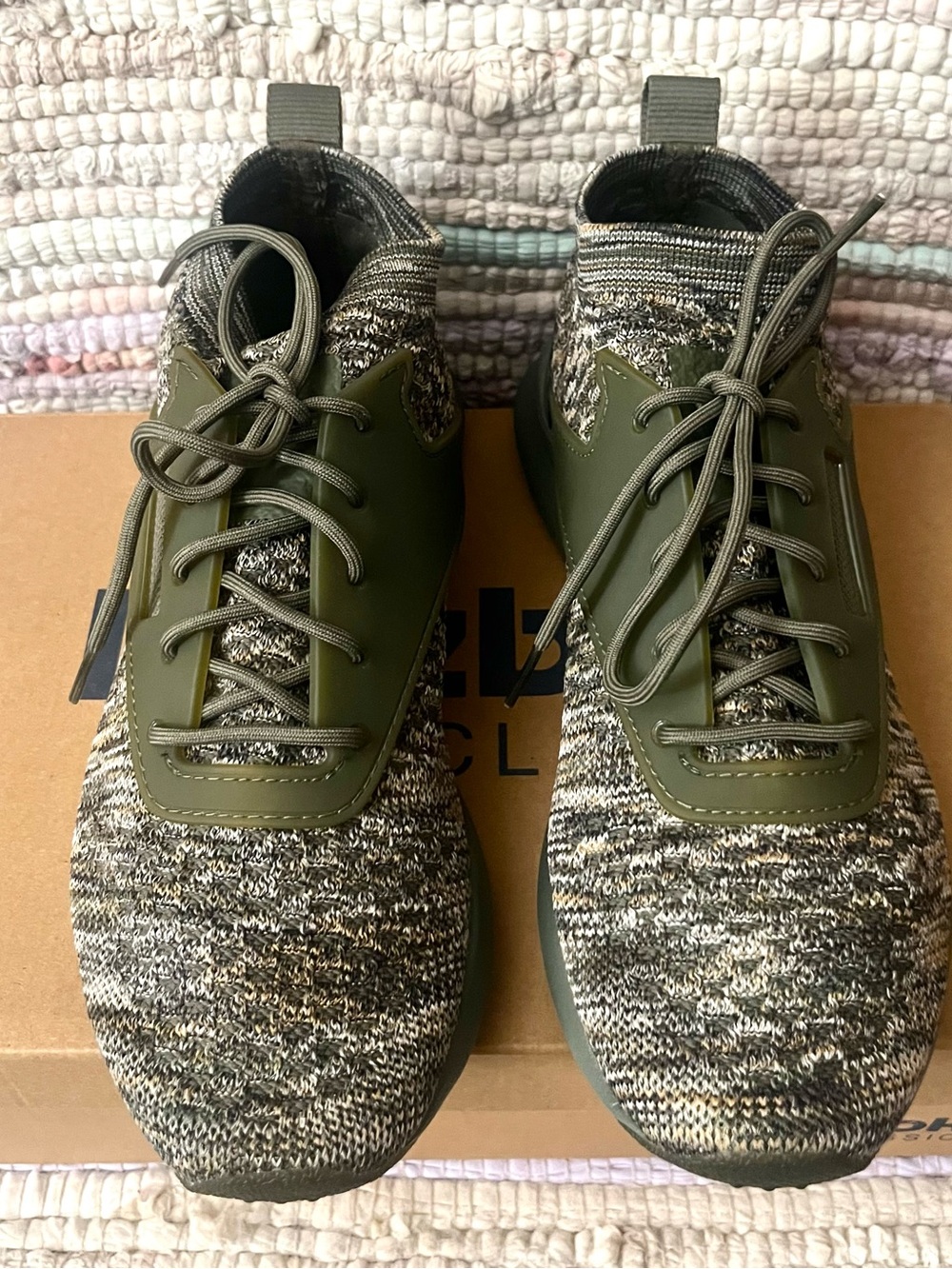 Reebok Zoku Runner Ultra Knit Unisex size 6.5 men’s women’s 8 CM9675